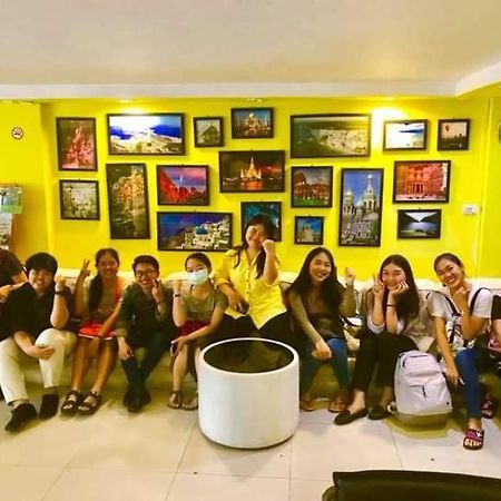 Vr Hostel สะพานควาย Bangkok Exterior foto