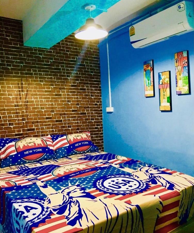Vr Hostel สะพานควาย Bangkok Exterior foto